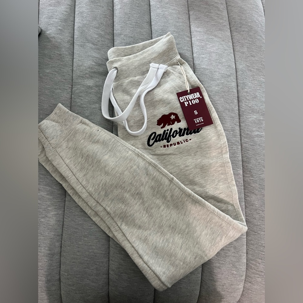 california republic sweatpants, brand new with tags, soft material on the inside